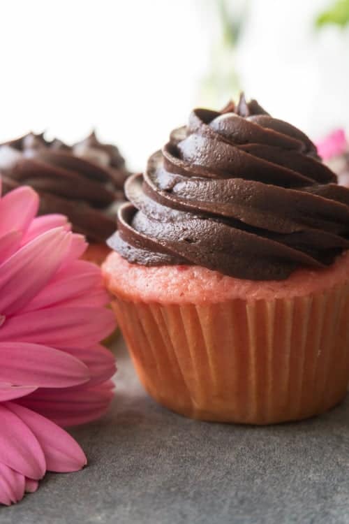 strawberry cupcake recipe from scratch