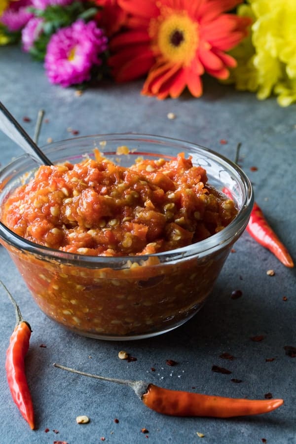 How to Make Homemade Sriracha Sauce Recipe