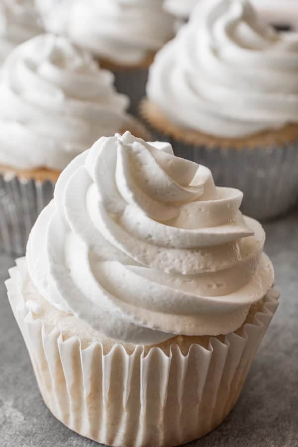 Stabilized Whipped Cream with Cream Cheese - Style Sweet