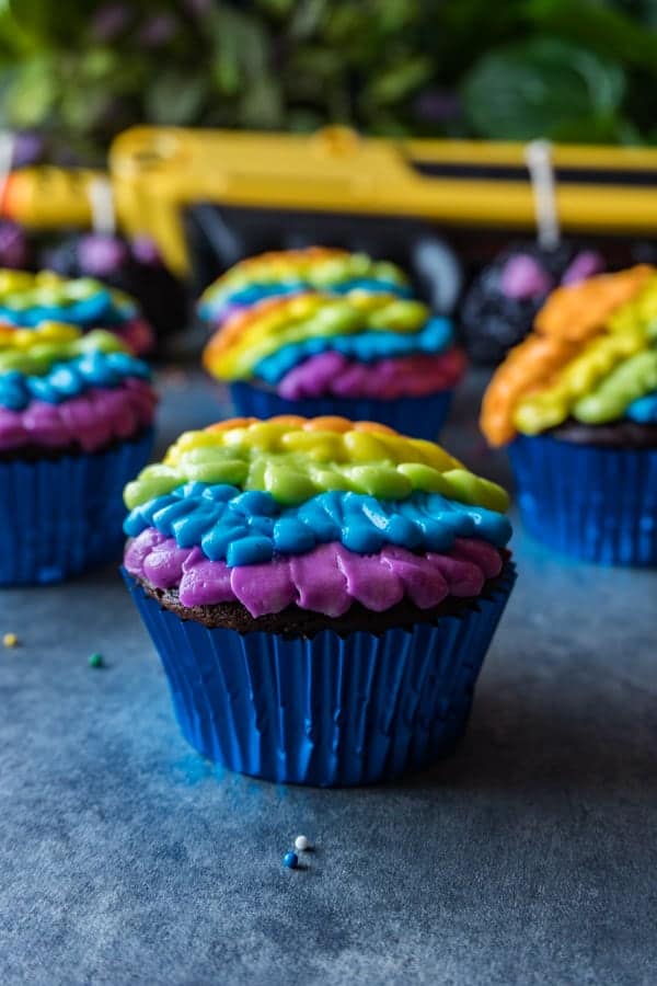 pinata cupcakes