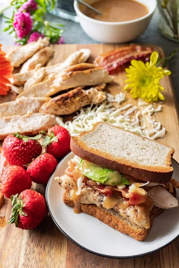 Chicken Sandwich Recipe, easy, delicious, and perfect for lunch! #healthy #chickensandwich #chickfila #kids #easy #delicious #atablefullofjoy #grilled #recipes #sauce